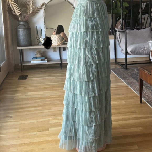 Gianni Bini Grace Metallic semi formal dress - Picture 3 of 3